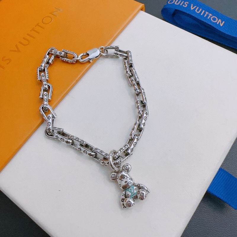 LV Bracelet 02lyr10